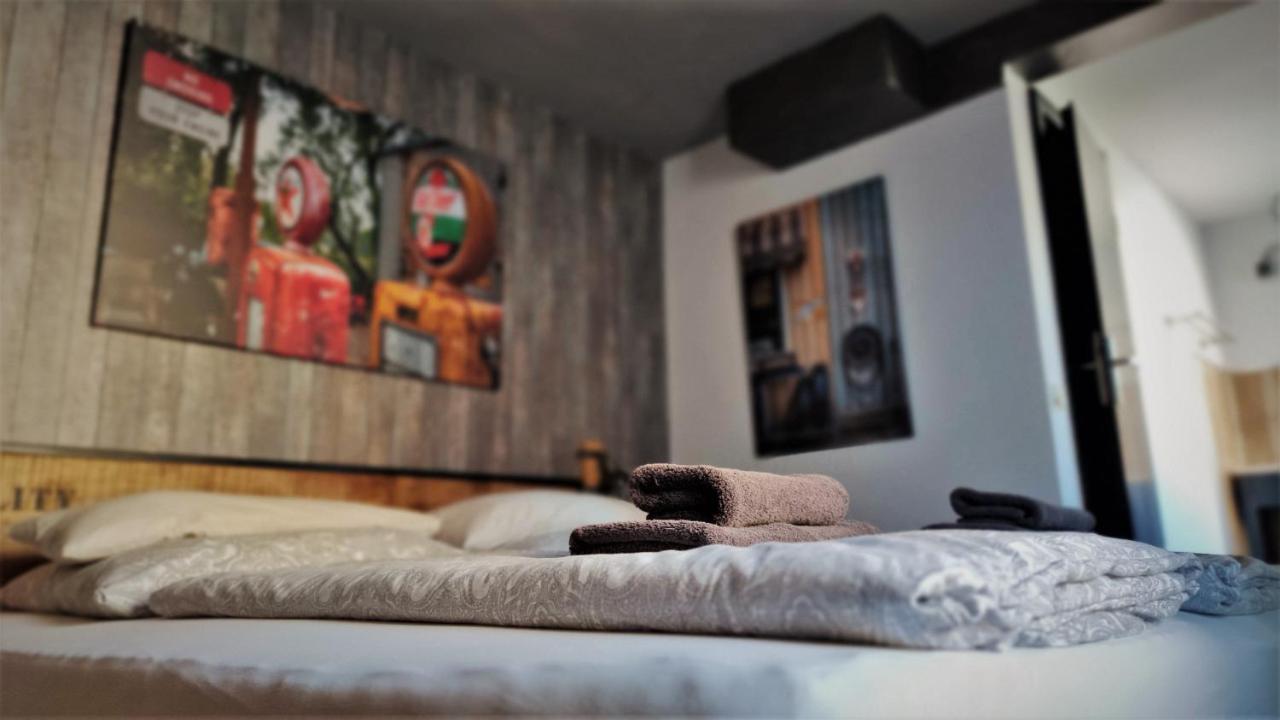 Roastineer Hotel Battenberg  Екстериор снимка