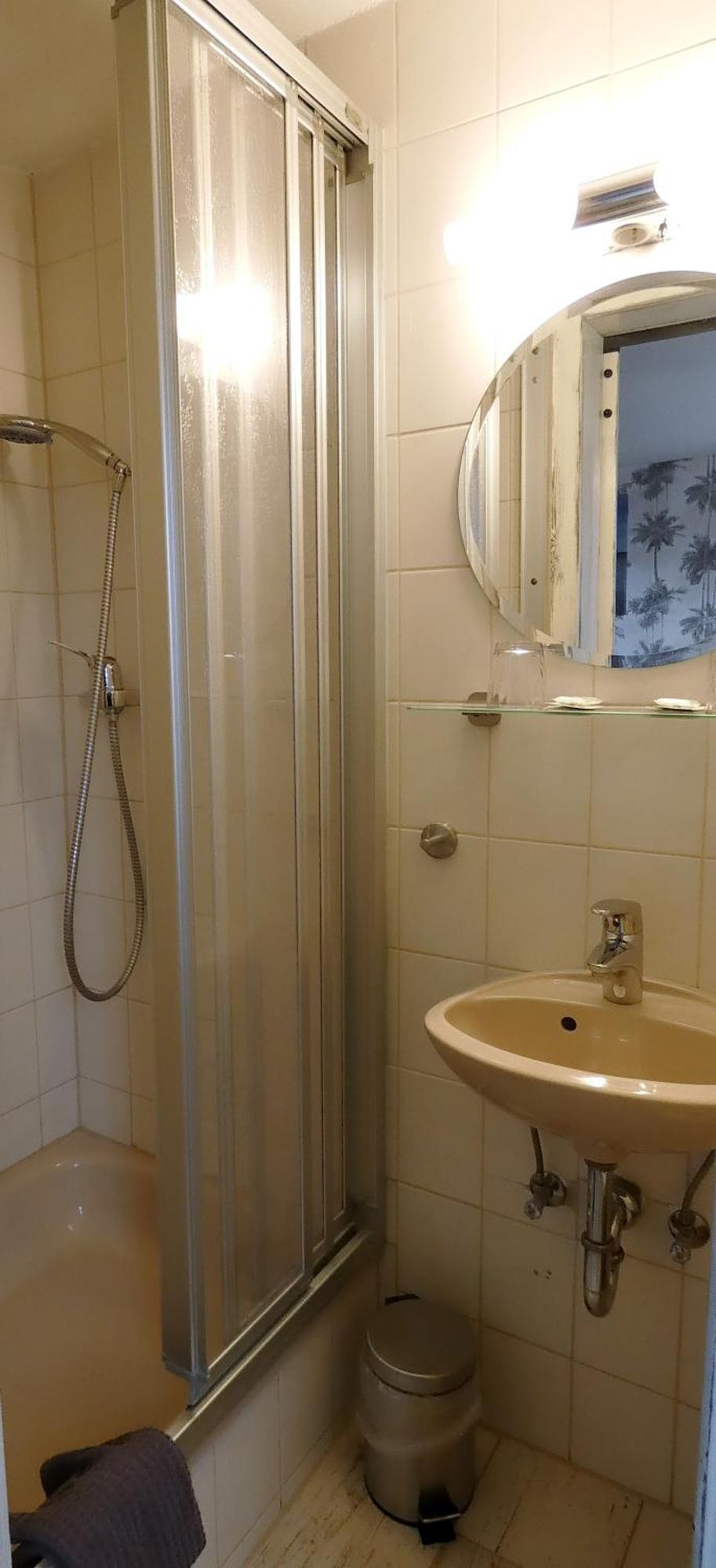 Roastineer Hotel Battenberg  Екстериор снимка