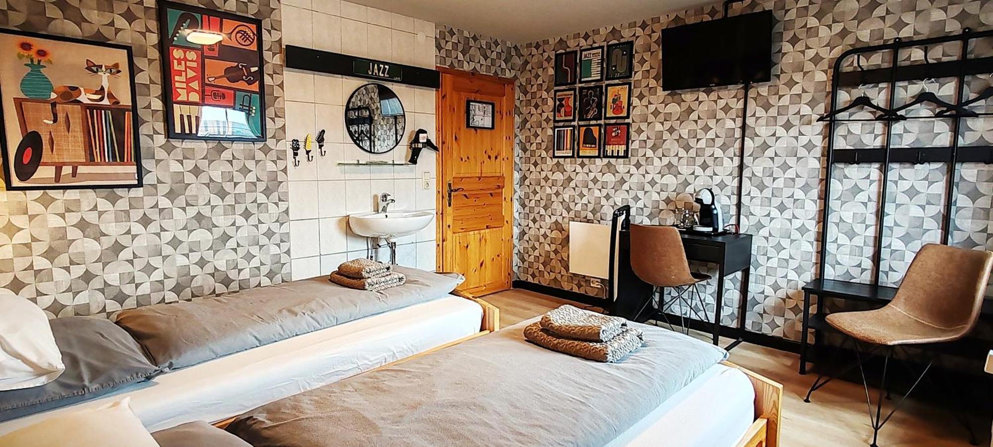 Roastineer Hotel Battenberg  Екстериор снимка